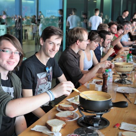 Tous réunis autour d’une fondue