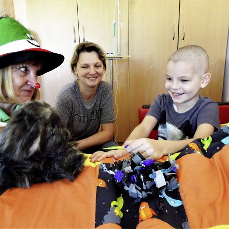 Dans les hôpitaux pour enfants avec les Docteurs Rêves