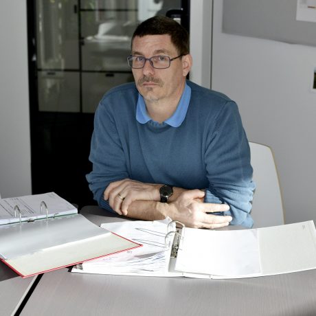 Les curateurs sortent de l’ombre
