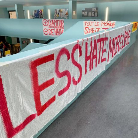 Gymnase: les auteurs pincés!