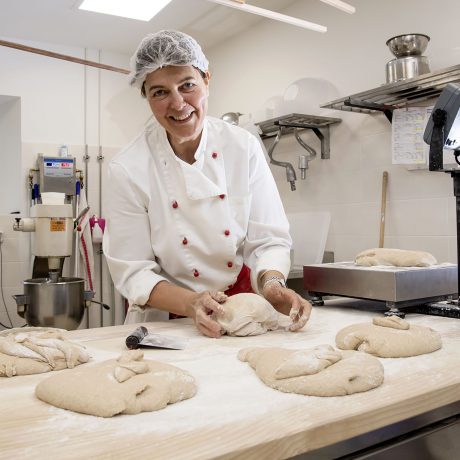 Elle fait du pain local préparé «à l’ancienne»