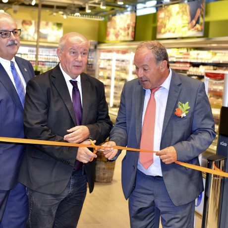 Un supermarché très attendu