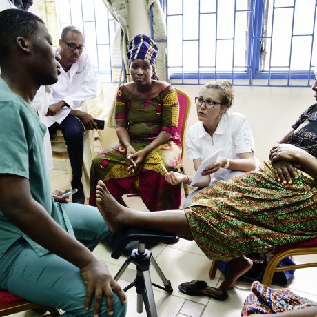Elle lutte contre un fléau en Afrique