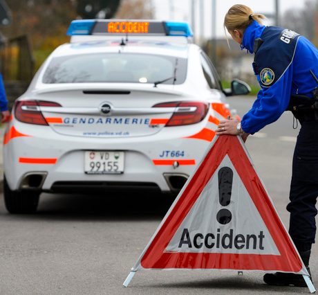 Accident de la route avec blessé