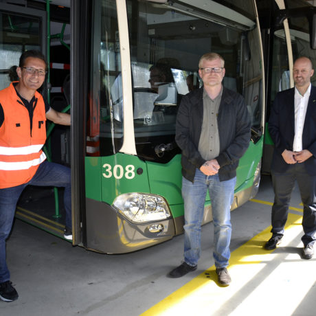 Des bus nettoyés de fond en comble