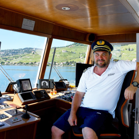 Dans la cabine d’un capitaine de la CGN