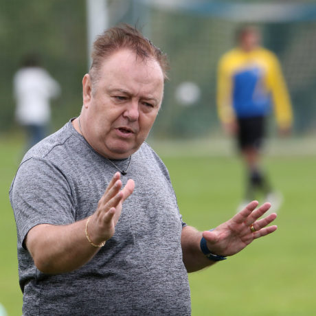 Le FC Echandens ne sait pas sur quels gants danser