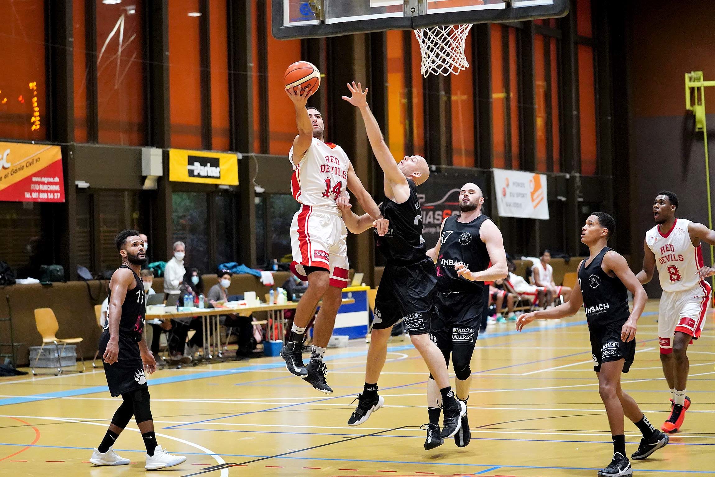 Les Red Devils entament la saison avec brio