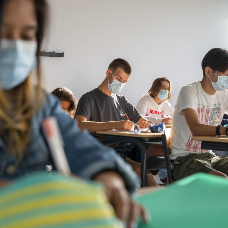 Les écoles ne devraient pas fermer dans l’immédiat