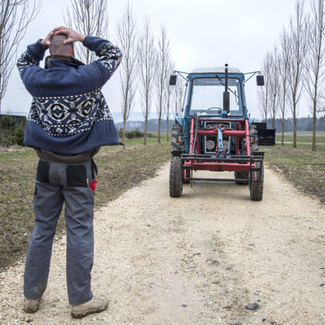 Paysans au bord de la falaise à cause de la fiscalité agricole