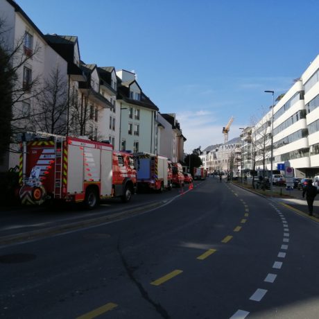 Un véhicule en feu dans le parking des Charpentiers