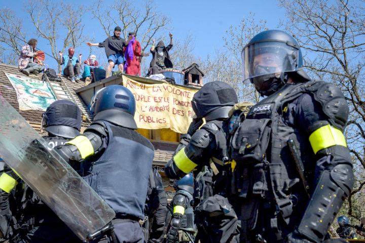 Les dernières heures de la ZAD du Mormont comme si vous y étiez