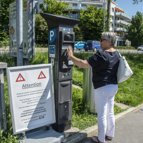 Un parking à côté de la plaque