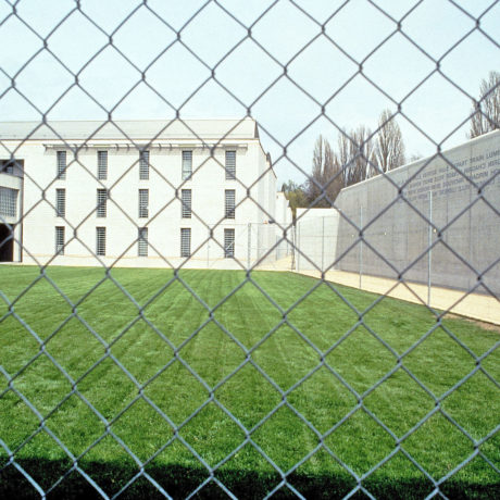 De l’autre côté des barreaux