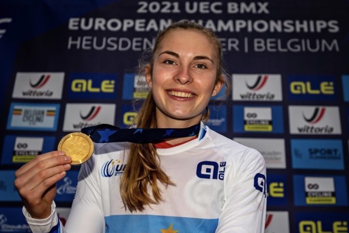 Zoé Claessens championne d’Europe de BMX!