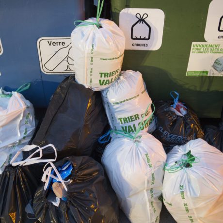 Des sacs gratuits pour les ayants droit de l’AVS-AI