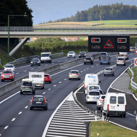 Feu rouge pour doser les entrées sur l’autoroute à Cossonay