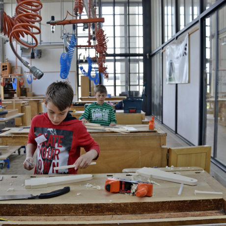 Les métiers de la construction se dévoilent à Tolochenaz