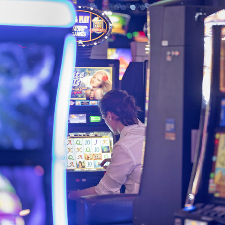 Les jeux d’argent charment les jeunes