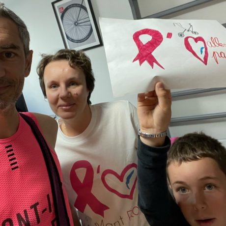 Il a gravi deux Everest à vélo pour la bonne cause
