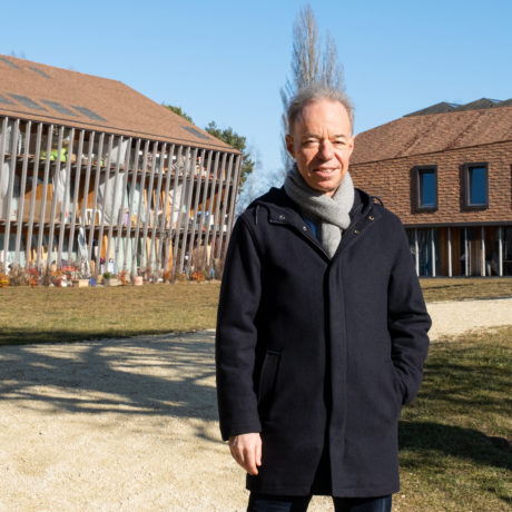 Le chef d’un village plein de richesses