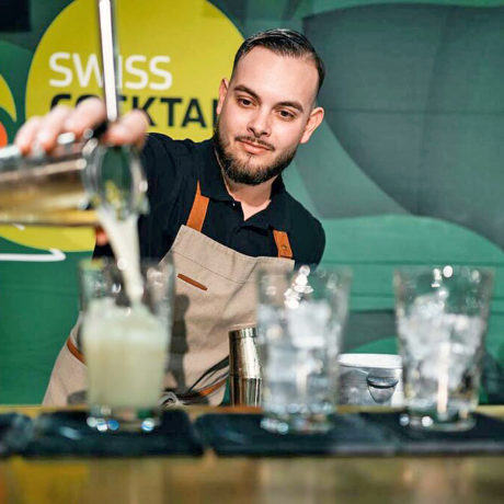 Il a créé le meilleur cocktail du pays
