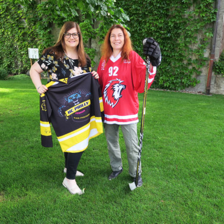 Du hockey féminin à la Municipalité du coin