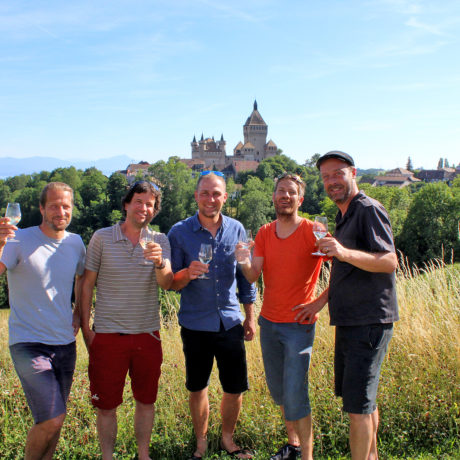 La Coquette investit le district