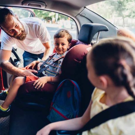 Des alternatives aux « parents-taxi »
