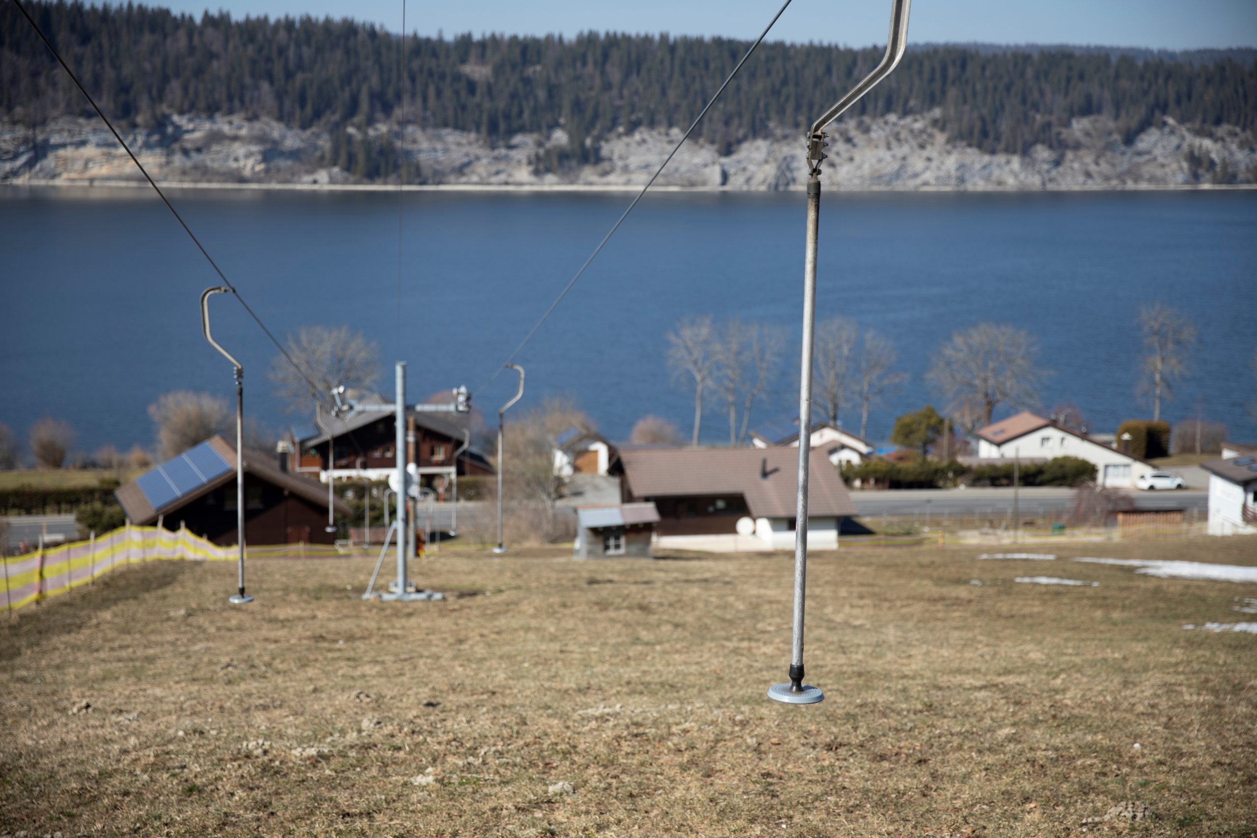 Les téléskis de la vallée de Joux continuent d’y croire