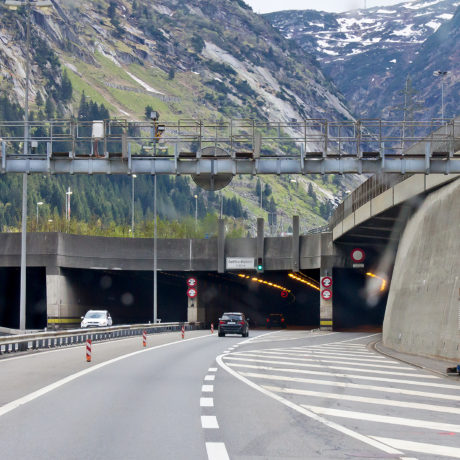Ça ira mieux demain… Minuscule lumière au bout du tunnel