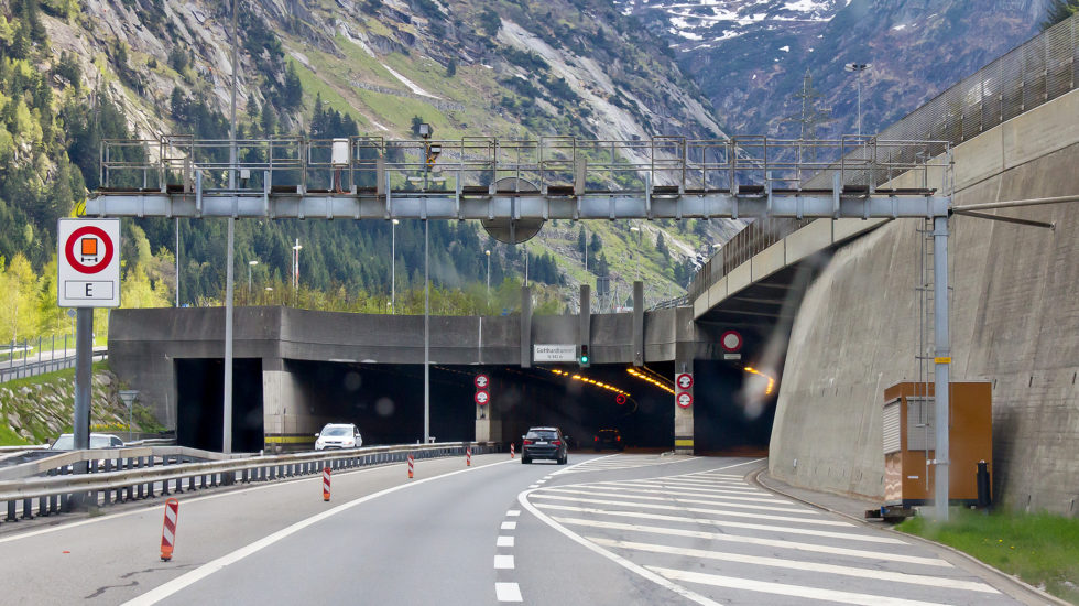 Ça ira mieux demain... Minuscule lumière au bout du tunnel