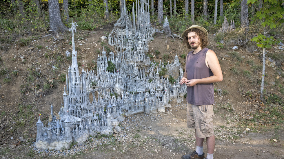 «L’artiste vagabond» remet la main à l’argile