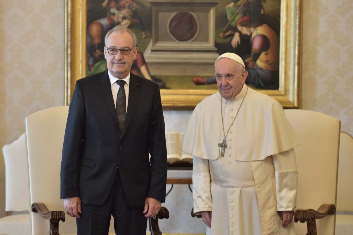 Guy Parmelin a rencontré de nombreuses personnalités lors de son année présidentielle, en particulier le pape François qui lui a fait une grande impression.