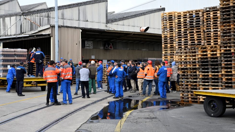 Vetropack: le personnel entame une grève à durée indéterminée