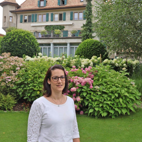 Dans la féerie estivale  et châtelaine du village