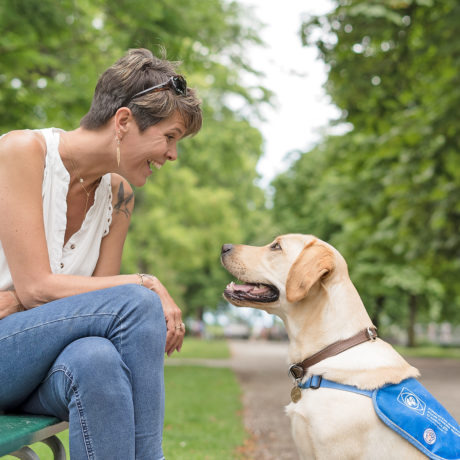 Former des chiens à guider son prochain