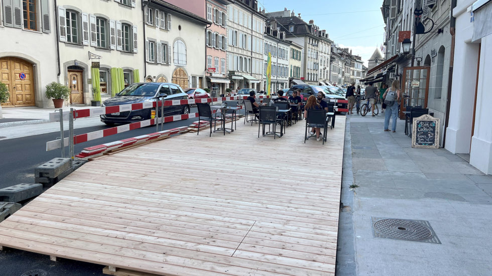 Les terrasses se sont agrandies à la rue Louis-de-Savoie