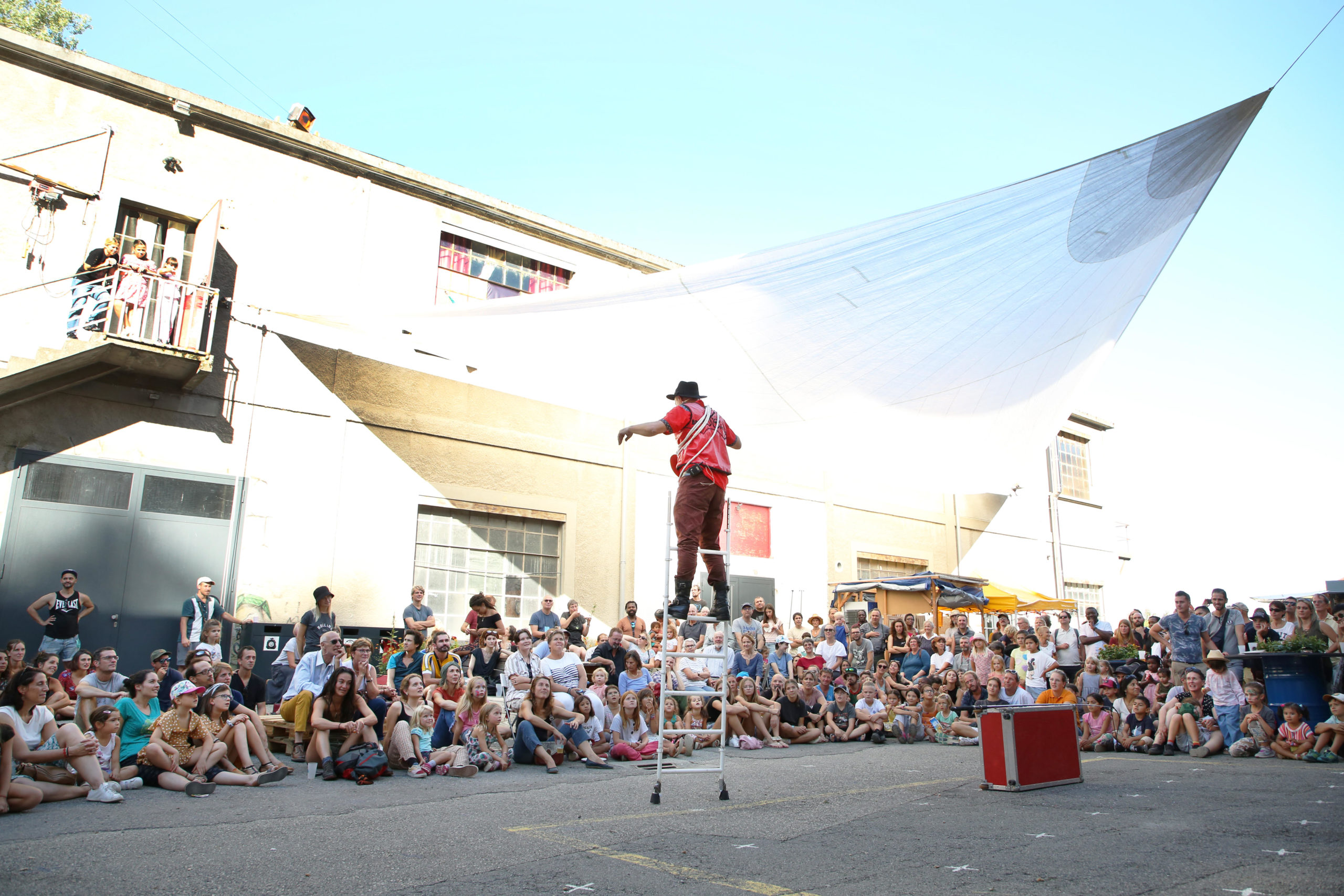 Les arts de la rue se faufilent à La Sarraz