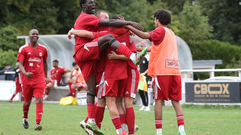 Aubonne sourit, les Bulldogs grognent | Les résultats sports du week-end