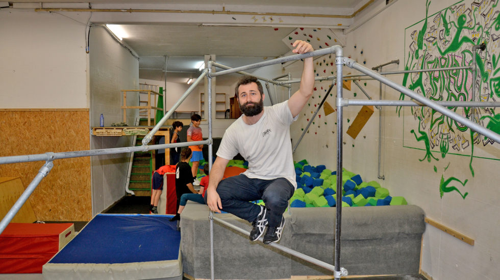 Vent de succès pour le parkour, ce sport aérien