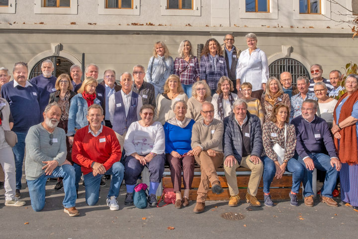 Les anciens élèves de retour dans leur collège de Couvaloup