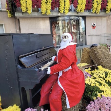 Le squelette du Père Noël n’a pas fait sourire tout le monde