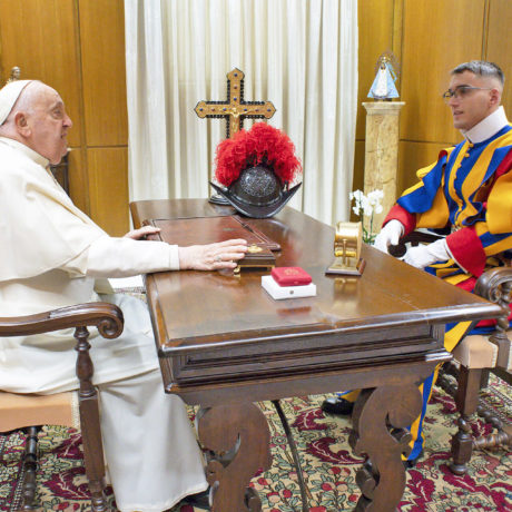 «Le pape François nous offrait son humanité», témoigne un ancien garde suisse