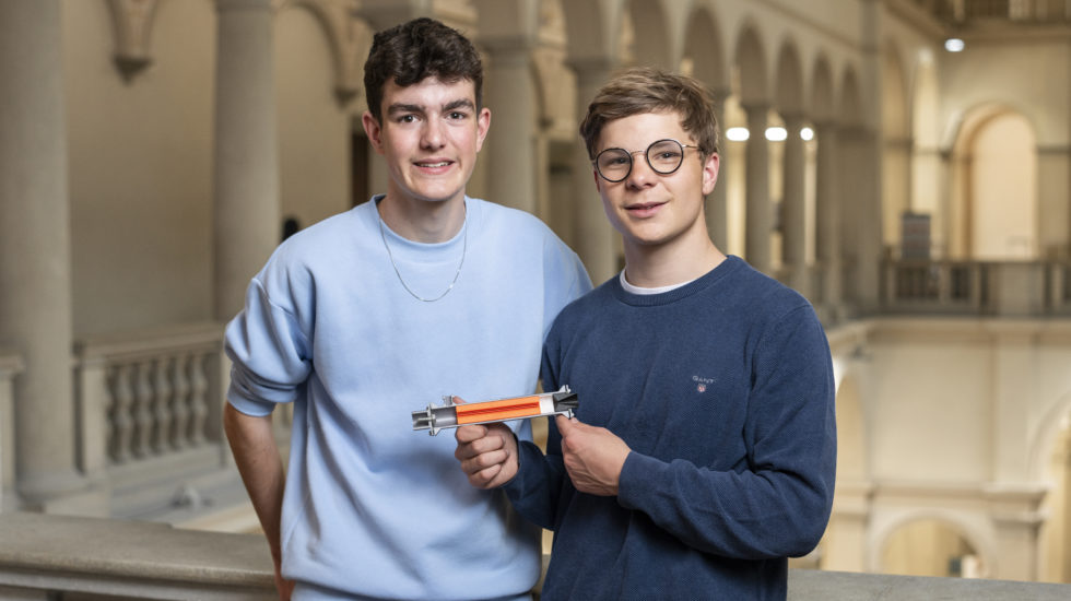 Primés pour leur moteur de fusée