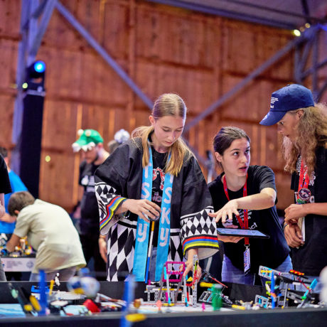 Des élèves en finale mondiale de robotique