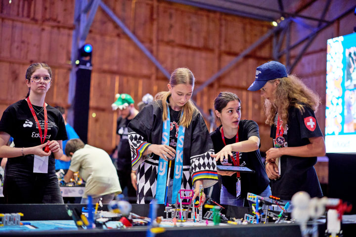 Des élèves en finale mondiale de robotique