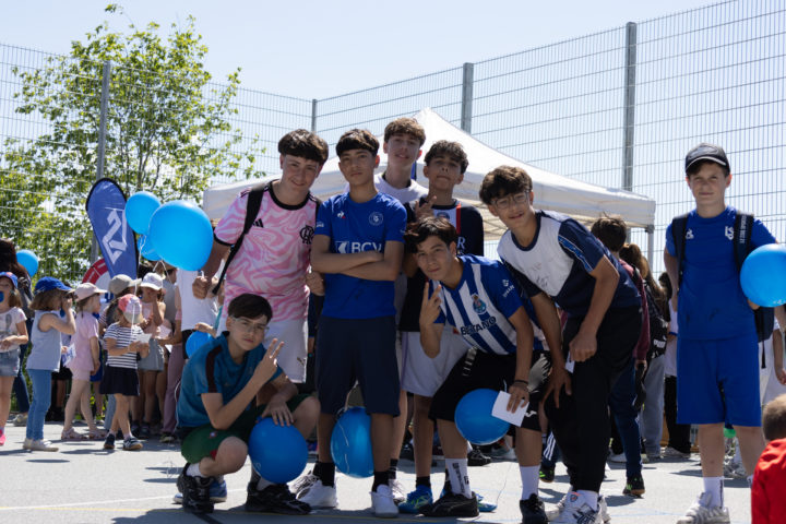 Les jeunes fans n'ont pas regretté le déplacement de Bussigny-Ouest! Photo: Lausanne-Sport