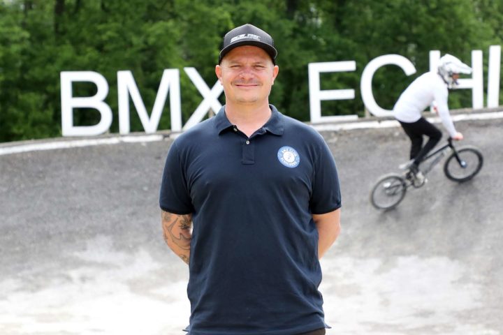 Cette photo Coupe_de_Suisse_BMX_2025_02.jpg, a été réduite de 93.94 % le Lundi 05 Mai 2025 à 10:05 par Emjysoft Photo Réducteur v6.0 à télécharger sur https://www.emjysoft.com/