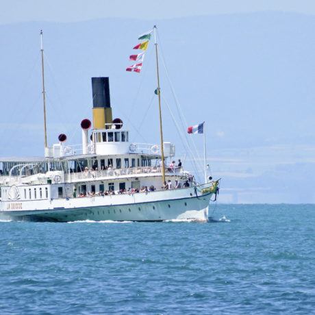 La CGN aimerait acheter 10 bateaux